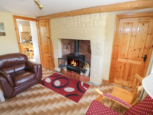 RAMBLER'S REST, pet friendly in Manorhamilton, County Leitrim