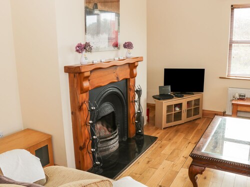 ATLANTIC VIEW, pet friendly in Ballycastle, County Mayo