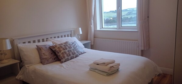 3 makuuhuonetta, internet