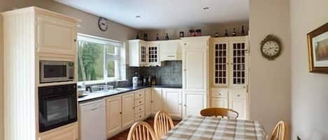 Køleskab, mikrobølgeovn, ovn, opvaskemaskine