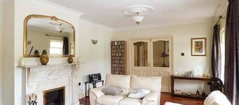 THE SANCTUARY, family friendly, with open fire in Killavullen