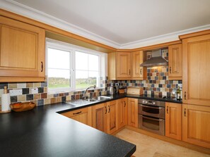 Oppvaskmaskin og kjøkkenutstyr