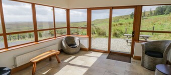 BLUE STACK HOUSE, family friendly in Donegal Town, County Donegal