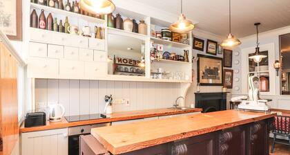 THE MERCHANT'S STORE, family friendly in Kilrush, County Clare