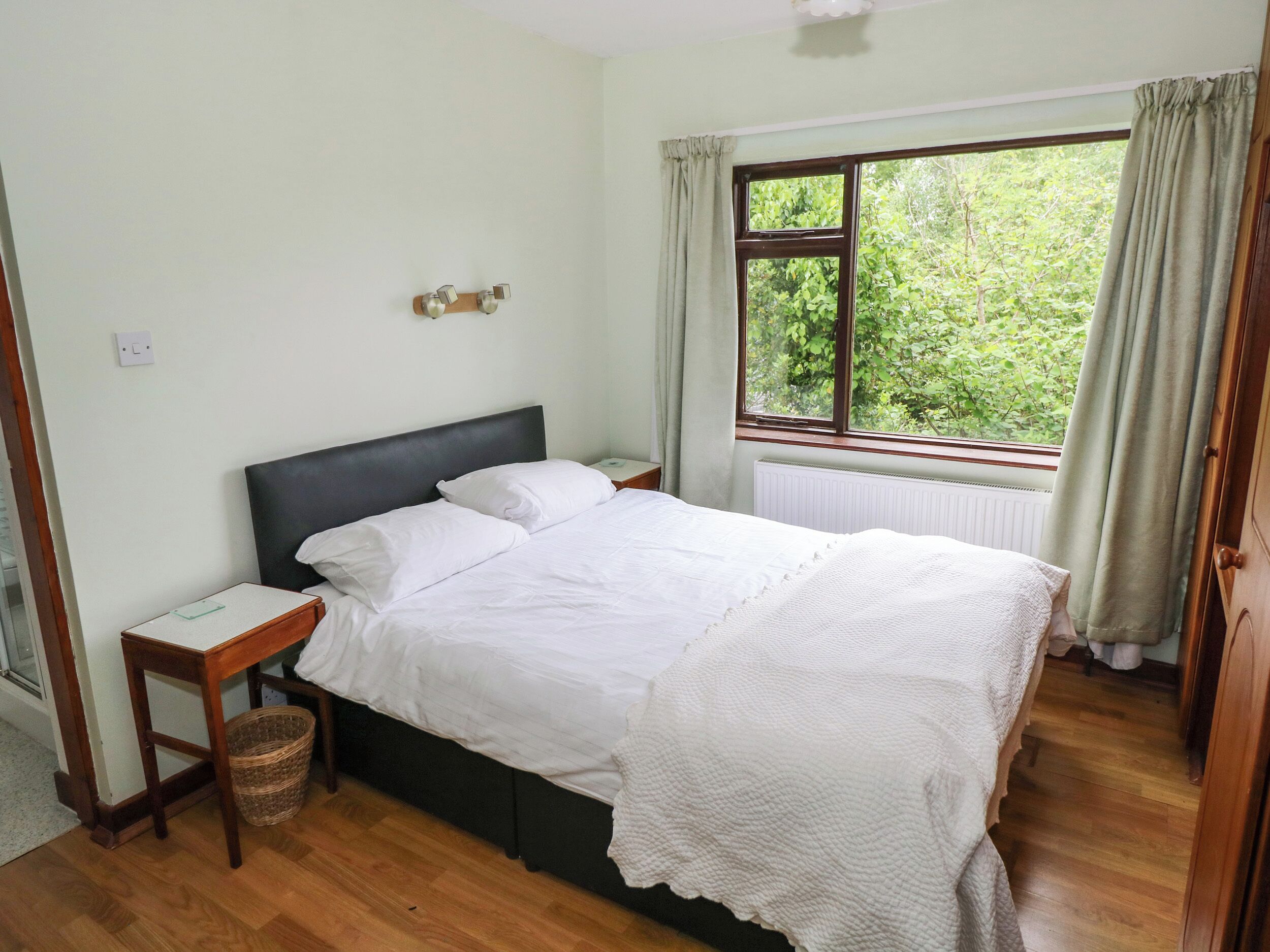 2 bedrooms, Internet