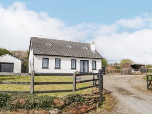 Exterior - LOISTIN COIMIN, family friendly in Ballybofey, County Donegal (Ballybofey)