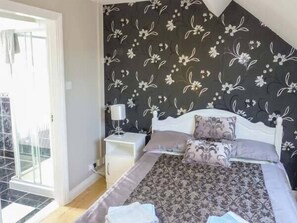 3 soverom og internettilgang