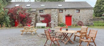 MRS DELANEY'S LOFT, pet friendly in Ardfinnan, County Tipperary