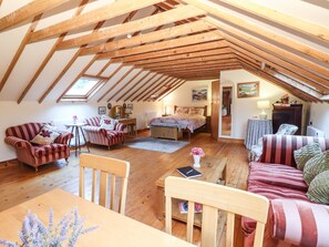 Interior - MRS DELANEY'S LOFT, pet friendly in Ardfinnan, County Tipperary (Clonmel)