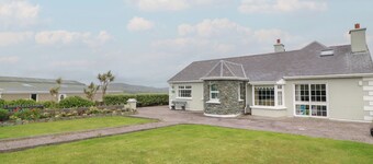 WILD ATLANTIC WAY COUNTRY COTTAGE in Portmagee, County Kerry