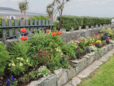 WILD ATLANTIC WAY COUNTRY COTTAGE in Portmagee, County Kerry