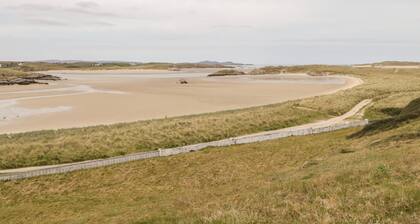 DERRYBEG APARTMENT, family friendly in Derrybeg, County Donegal