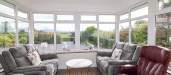 CURRADOON HOUSE, family friendly in Touraneena, County Waterford