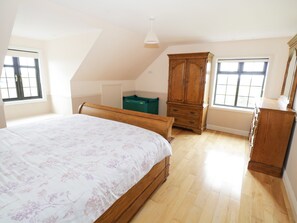 4 soverom og internettilgang