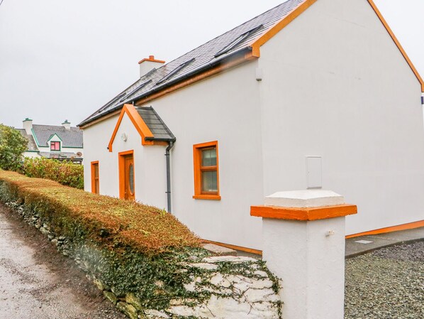 Exterior detail - MARY AGNES COTTAGE, pet friendly in Allihies, County Cork (Urhan)
