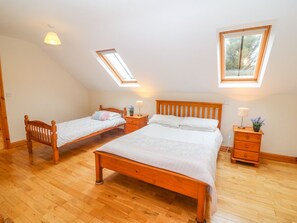 3 bedrooms - MARY AGNES COTTAGE, pet friendly in Allihies, County Cork (Urhan)