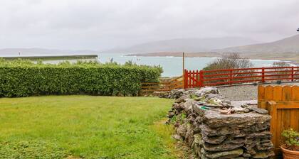 MARY AGNES COTTAGE, pet friendly in Allihies, County Cork