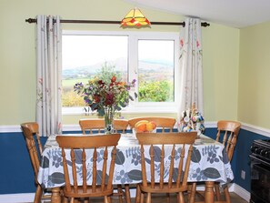 Dining - CEOL NA N'EAN, pet friendly, with open fire in Sneem, County Kerry (Sneem)