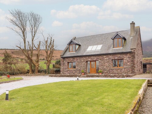 FINN HOUSE, pet friendly in Castlegregory, County Kerry