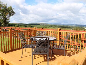 Outdoor dining - SALLYWOOD HOUSE, pet friendly in Ballybofey, County Donegal (Killygordon)