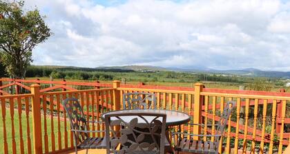 SALLYWOOD HOUSE, pet friendly in Ballybofey, County Donegal