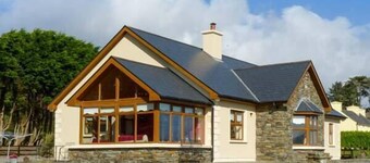 CAOLA NUA, family friendly, with a garden in Kilcrohane, County Cork
