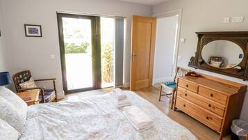 3 bedrooms, Internet