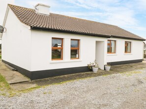 Exterior - ERRISBEG, pet friendly in Ballyconneely, County Galway (Clifden)