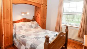 3 bedrooms, Internet