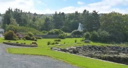 QUAY ROAD COTTAGE, family friendly in Dungloe, County Donegal