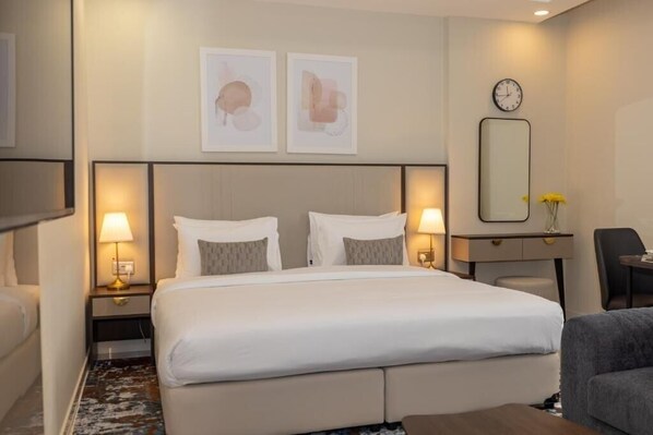 1 bedroom, desk, iron/ironing board, WiFi