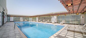 Studio Apartment Near Century Mall By E R