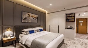 1 bedroom, iron/ironing board, WiFi, bed sheets - Executive Room Near Dwtc Downtown By E R (دبي)