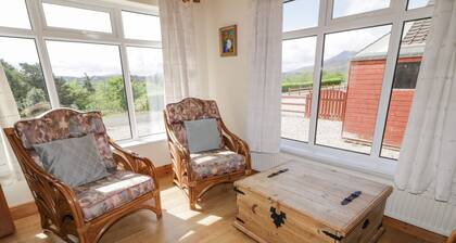 CREESLOUGH VIEW, pet friendly in Creeslough, County Donegal