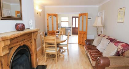 AISLING, pet friendly, with open fire in Foxford, County Mayo