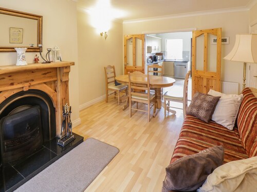 AISLING, pet friendly, with open fire in Foxford, County Mayo