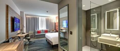 1 slaapkamer, een strijkplank/strijkijzer, reisbedje, wifi