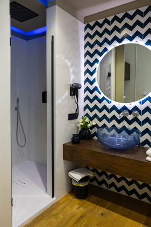Hair dryer, towels