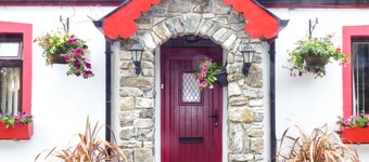 COOKIES COTTAGE, pet friendly in Ballyshannon, County Donegal