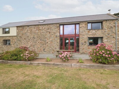THE OWL'S HOOT, pet friendly in Tacumshane, County Wexford