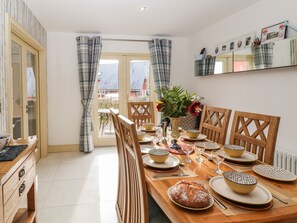 Dining - RING OF KERRY GOLF CLUB COTTAGE in Kenmare, County Kerry (Kenmare)