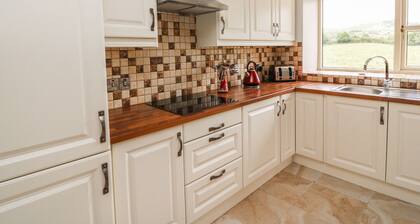 DROMSTABLA, pet friendly in Glencar, County Kerry