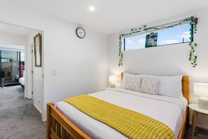 Luokittelematon kuva, 4 kautta 24, painike