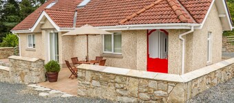 CNOC SUAN, pet friendly, with open fire in Aughavas, County Leitrim