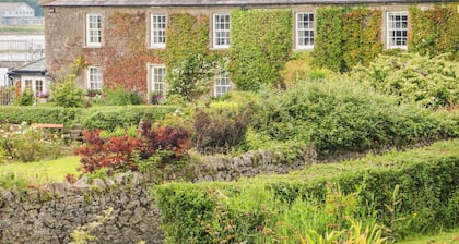 CAIRBRE HOUSE, family friendly in Dungarvan, County Waterford