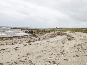 Beach - AN TEACH BAN, family friendly in Rossaveel, County Galway (Connamara)