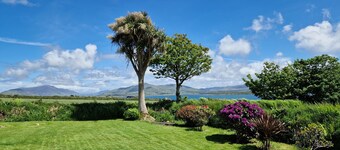 KATE'S COTTAGE, family friendly in Knightstown, County Kerry