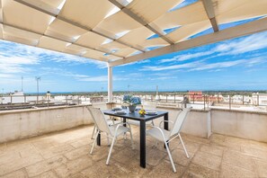 Apartment | Terrace/patio