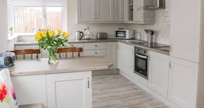 RIVER DALE, family friendly in Sligo Town, County Sligo