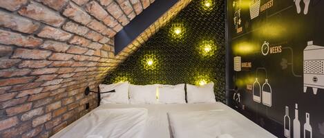 1 bedroom, free WiFi, bed sheets